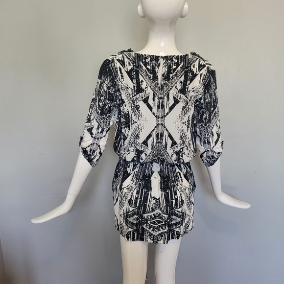 Twelfth Street by Cynthia Vincent Cathedral Print Mini Dress, VGUC, Size S - Picture 3 of 9